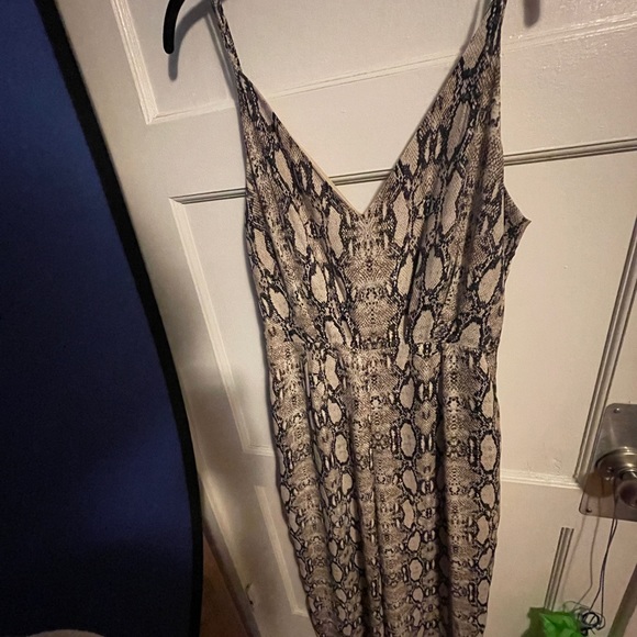 Snake print romper - Picture 3 of 4